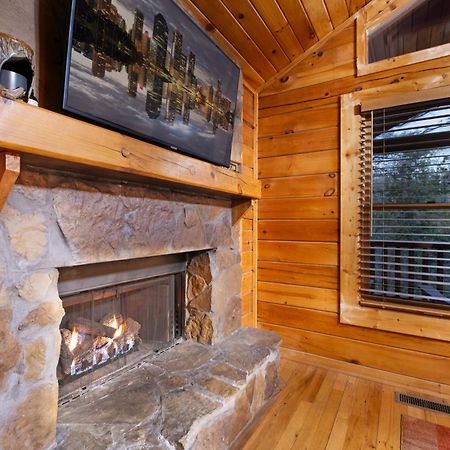 Private Smoky Mountain Luxury Log Home With 2 Fireplaces, Hot Tub & Community Pool Sevierville Extérieur photo